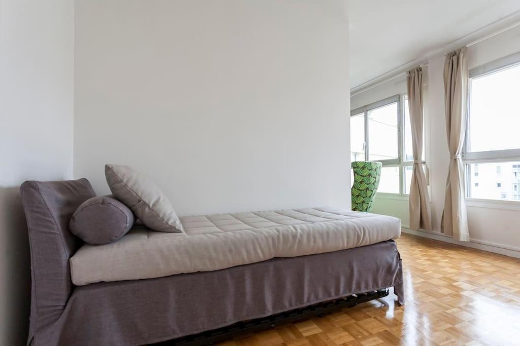 Center Luxury